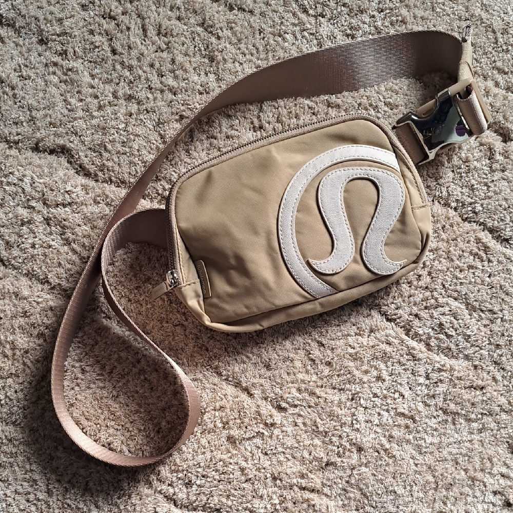 lululemon athletica tan cream mini belt bag